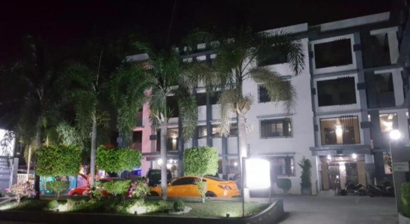 Super Oyo Capital O 786 Kwe Hotel And Resort Angeles Exterior photo